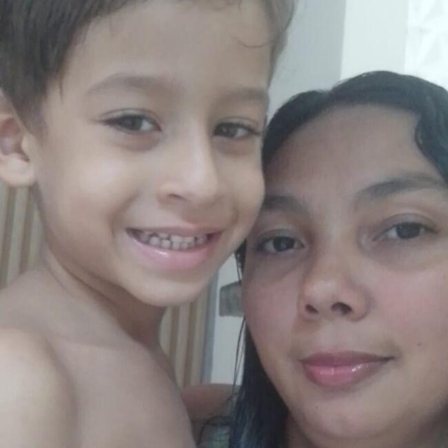 Babá em São Luís: Kah