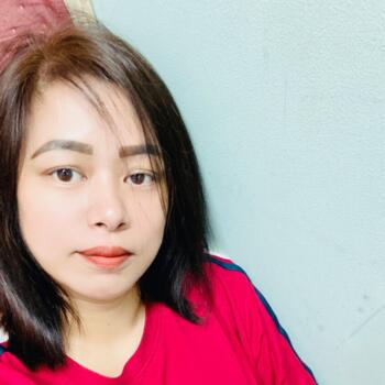 جليسة أطفال في دبي: Than