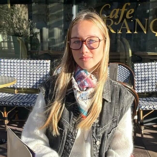 Babysitter in Soucieu-en-Jarrest: Margaux