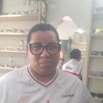 Babysitter Brasília: Maria