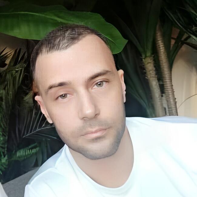 Δουλειά για babysitter στην περιοχή Αθήνα: Akis