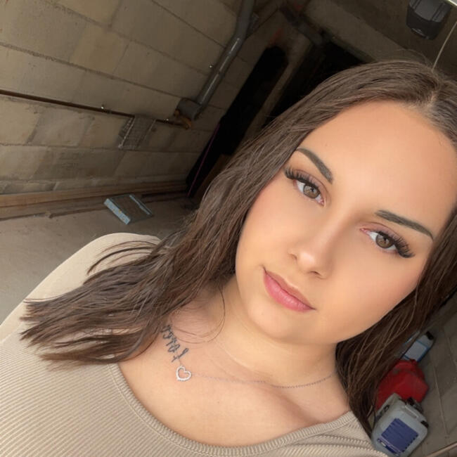 Babysitter in Frahier-et-Chatebier: Klara