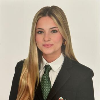 Niñera Bormujos: Emma