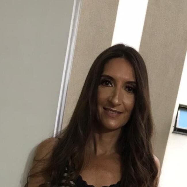 Babysitter in Itapema: Adriana