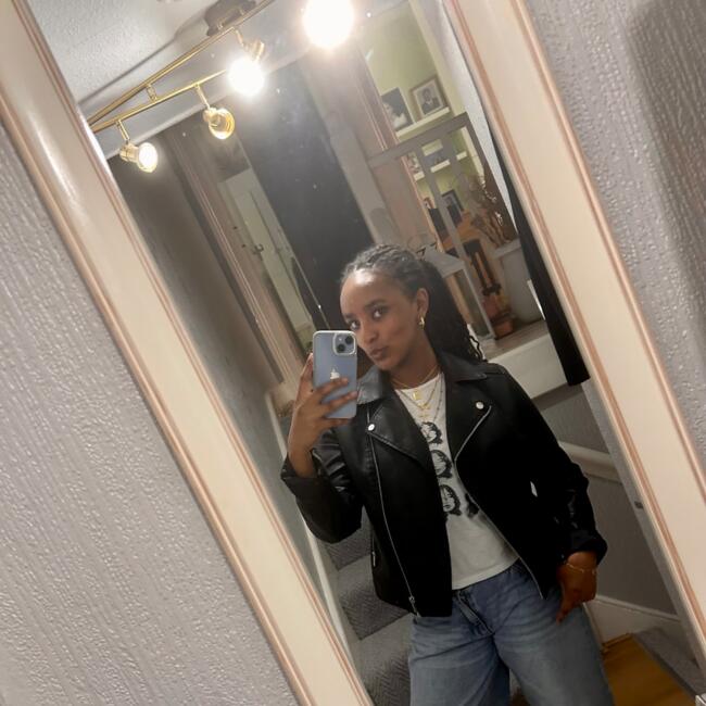 Babysitter in London: Naomi