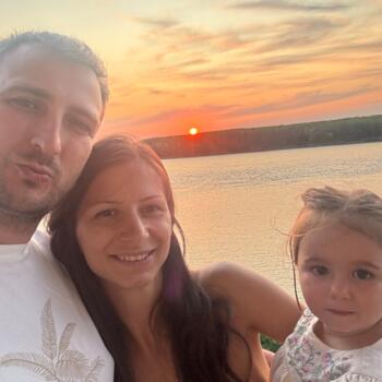 Родител София: Toni