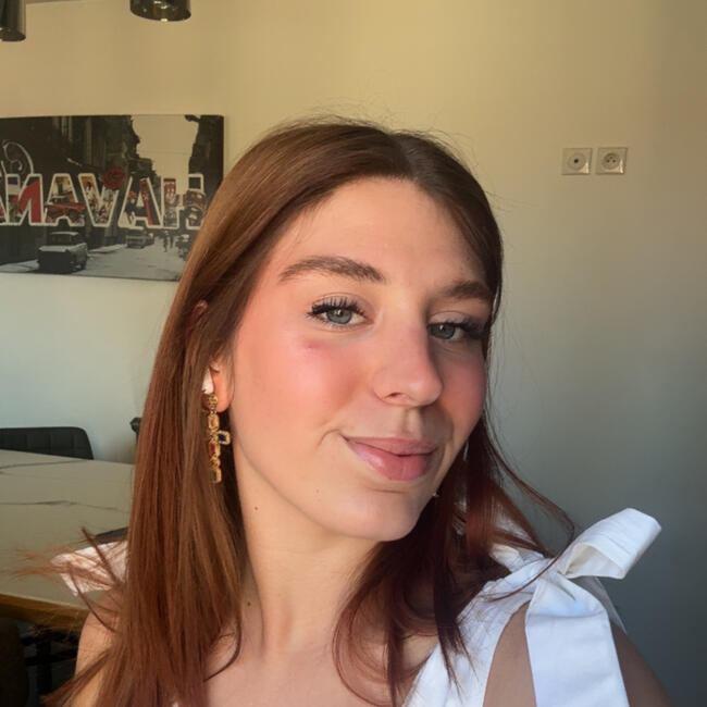 Babysitter in Aix-en-Provence: Alicia