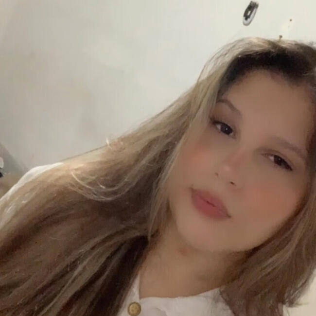 Babysitter in Goianésia: Mireli