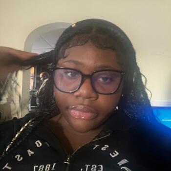 Babysitter in Saginaw: Elaejah