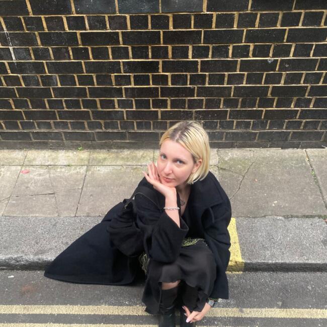 Babysitter in London: Violet