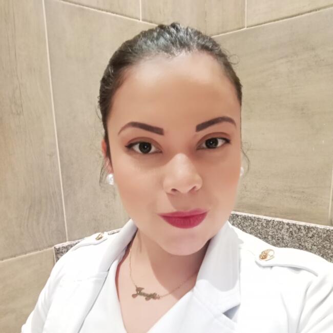 Babysitter in Bogotá: Llnifher