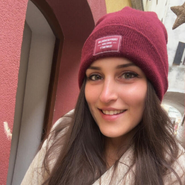 Babysitter in Ljubljana: Klavdija