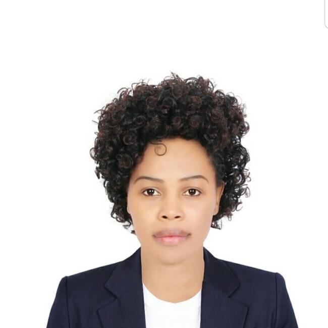 جليسة أطفال في دبي: Sandrah