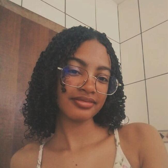 Babysitter in Belo Horizonte: Anna Flavia