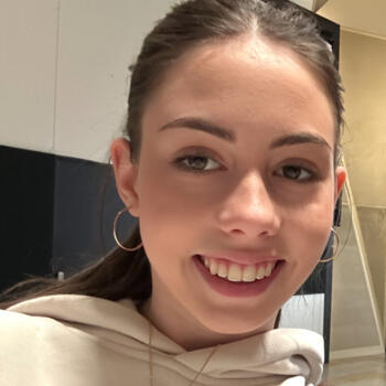 Babysitter in Melbourne: Mimi