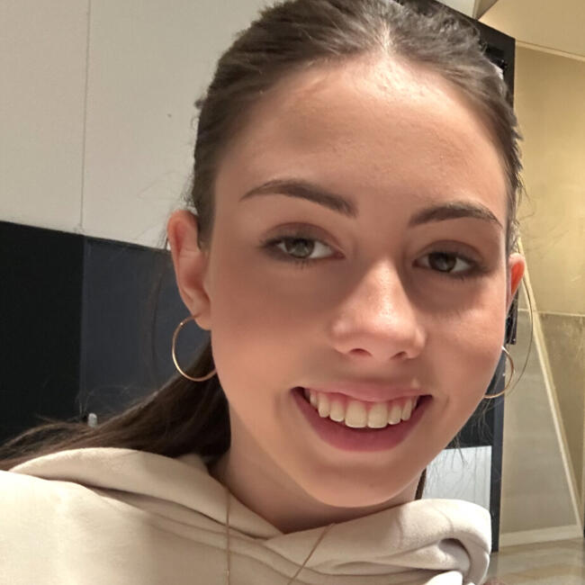 Babysitter in Melbourne: Mimi