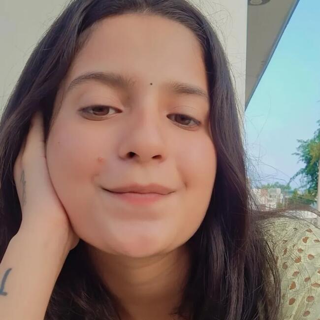 Babysitter in Jalandhar: Tanya