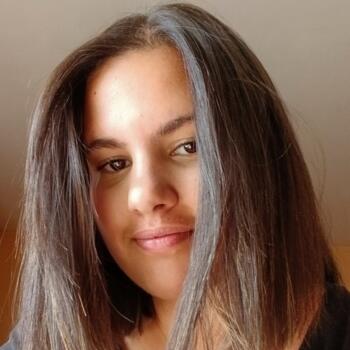 Babysitter in Saint-Rémy-sur-Avre: Tiffany