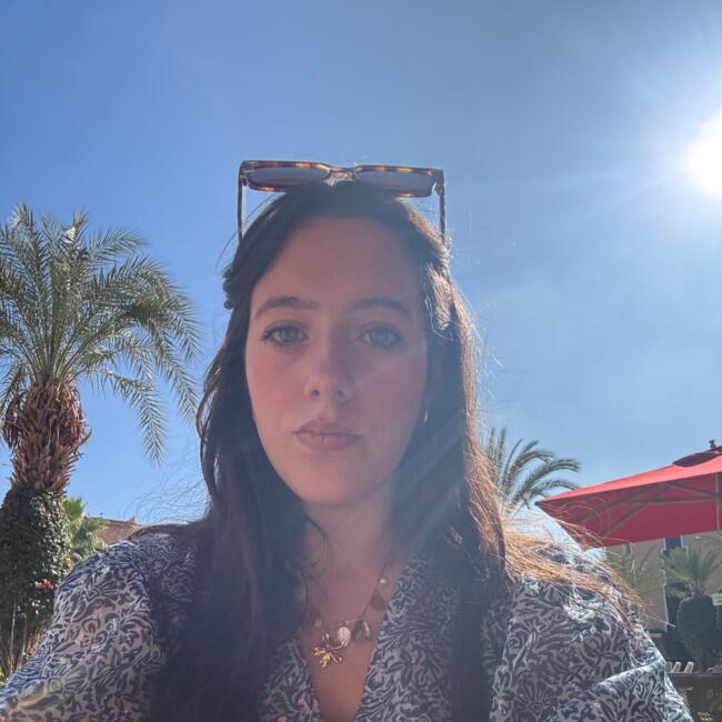 Babysitter in Dinard: Victoire