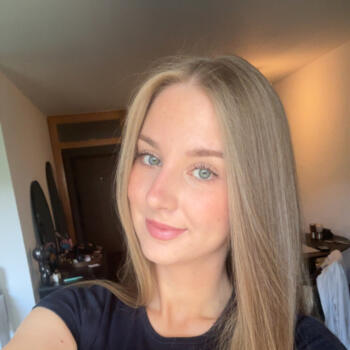 Babysitter in Nufringen: Laura