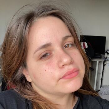 Babysitter in Nogent-le-Rotrou: Adeline