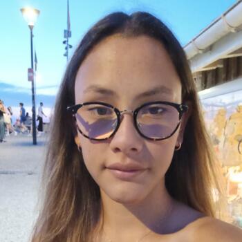 Babysitter in Blois: Cora-linh