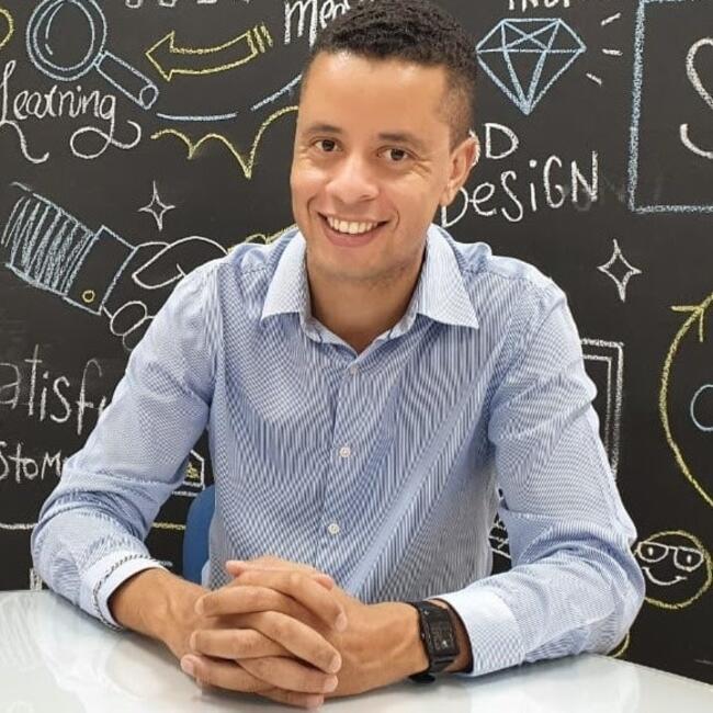 Babysitting job in Uberlândia: Pedro