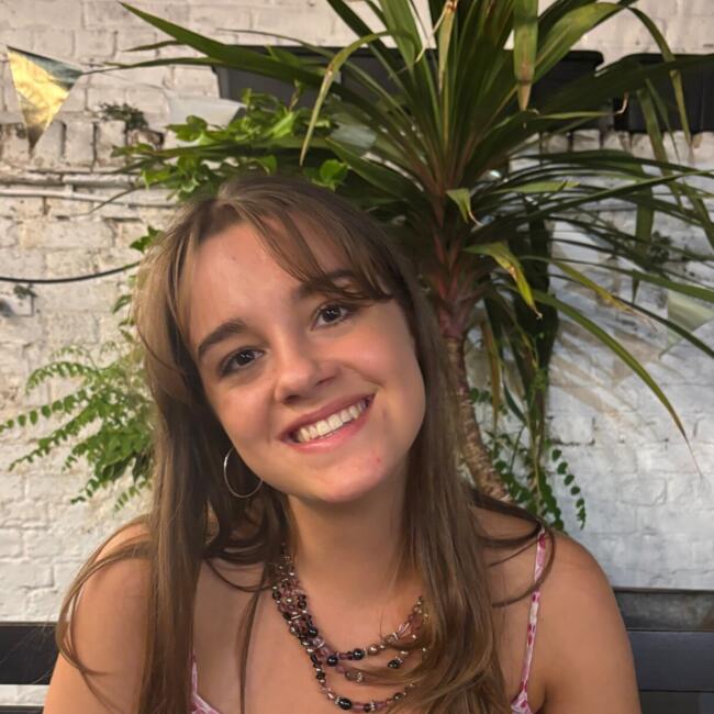 Babysitter in Bristol: Ana