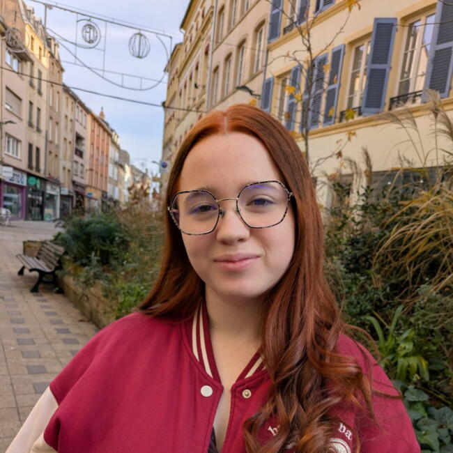 Babysitter in Bertrange: Angie
