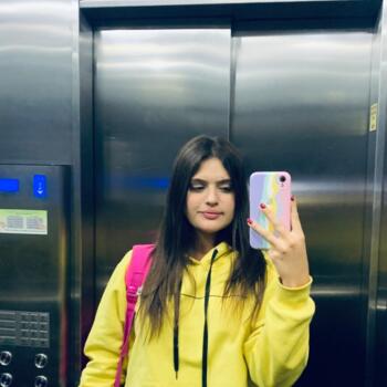 Babysitter in Taubaté: Julia