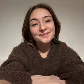 Babysitter in Poitiers: Chloe