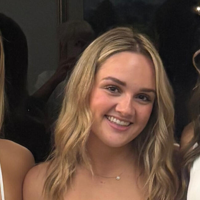 Babysitter in Melbourne: Casey