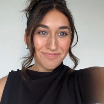 Babysitter in Central Coast: Caitlyn