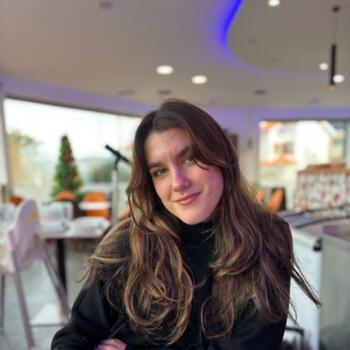 Babysitter in Guimarães: Laetitia
