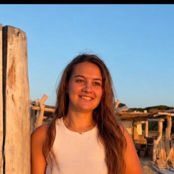 Baby-sitter Bassens (Auvergne-Rhône-Alpes): Laura