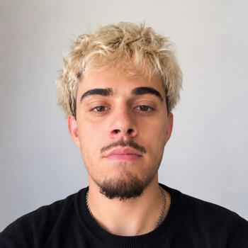 Babysitter Issoudun: Fred