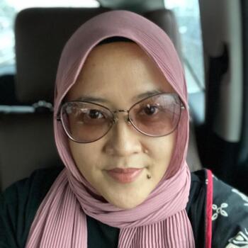Childminder job in South Tangerang: babysitting job Puti