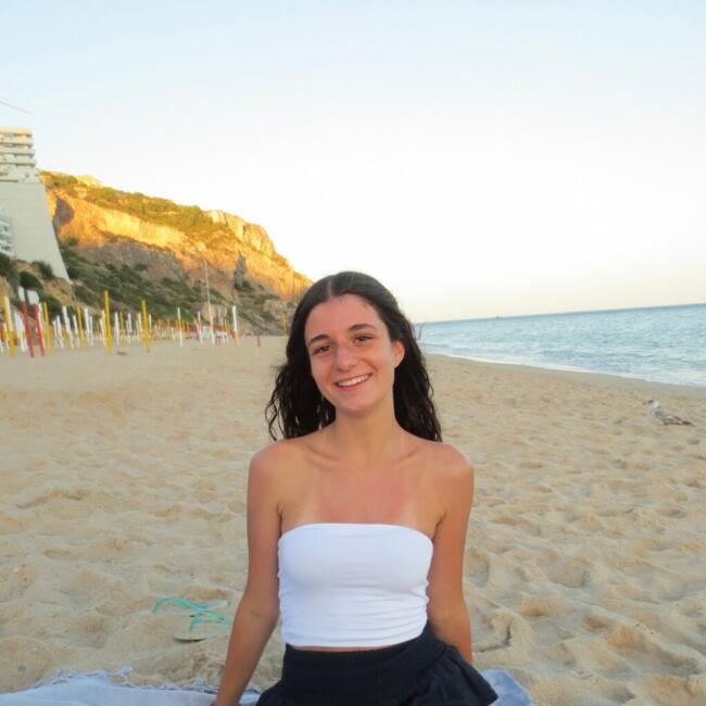 Babysitter in Lisbon: Beatriz