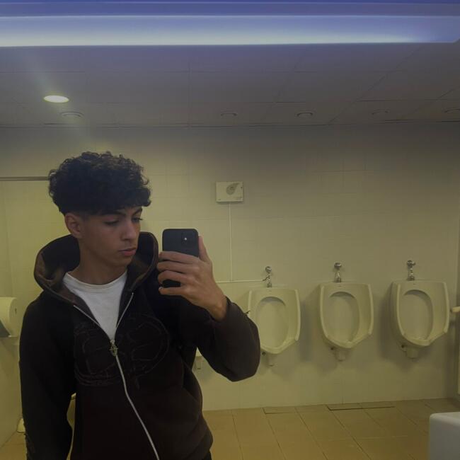 Nanny in Tudela: Youness