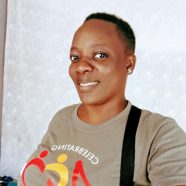 Niñera en Dubái: ACHIENG
