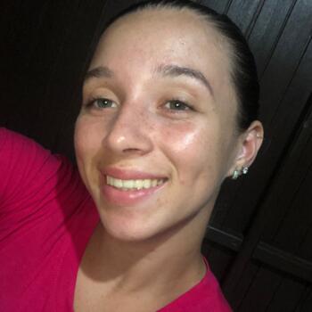 Babysitter in Balneário Gaivota: Gabi