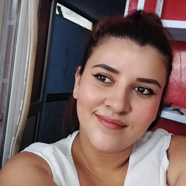 Niñera en Santo Domingo de los Colorados: Angelica sabando