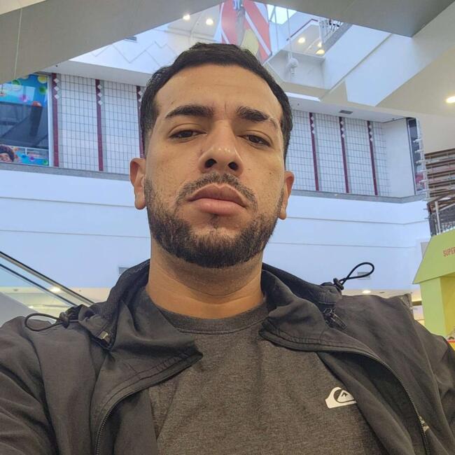 Emprego de babá em Alvorada (Rio Grande do Sul): Vitor