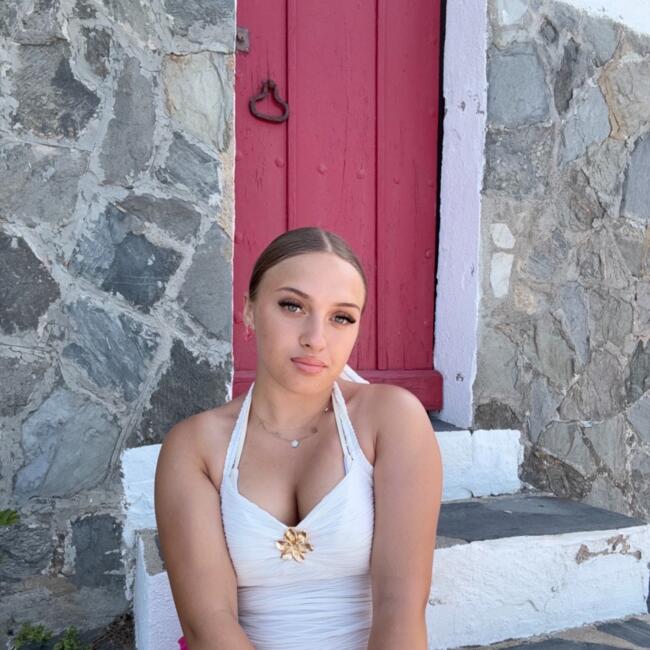 Babysitter in Charleville-Mézières: Justine