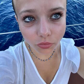 Babysitter in Tours: Marine