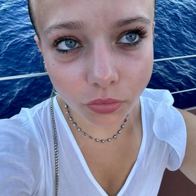 Babysitter in Tours: Marine