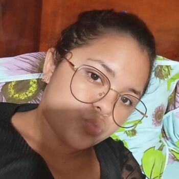 Babysitter in Santarém: Laurivanda