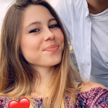 Babysitter Le Haillan: Axelle