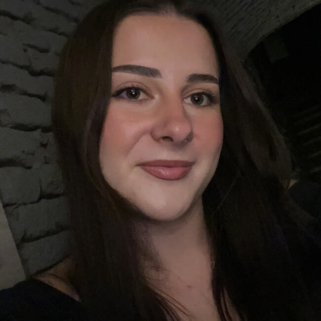 Babysitter in Oradea: Anett