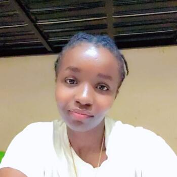 Babysitter Al Rayyan: Mary